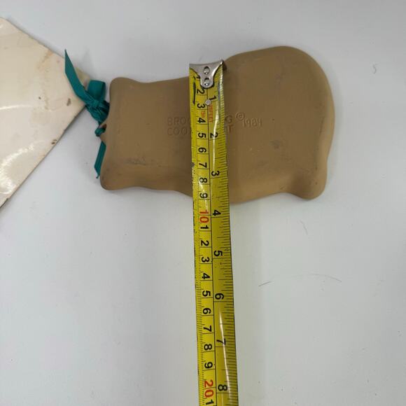 Brown Bag Cookie Art Stoneware Mold 1983 Sitting Cat Retired W/ Recipe Booklet - Picture 6 of 7